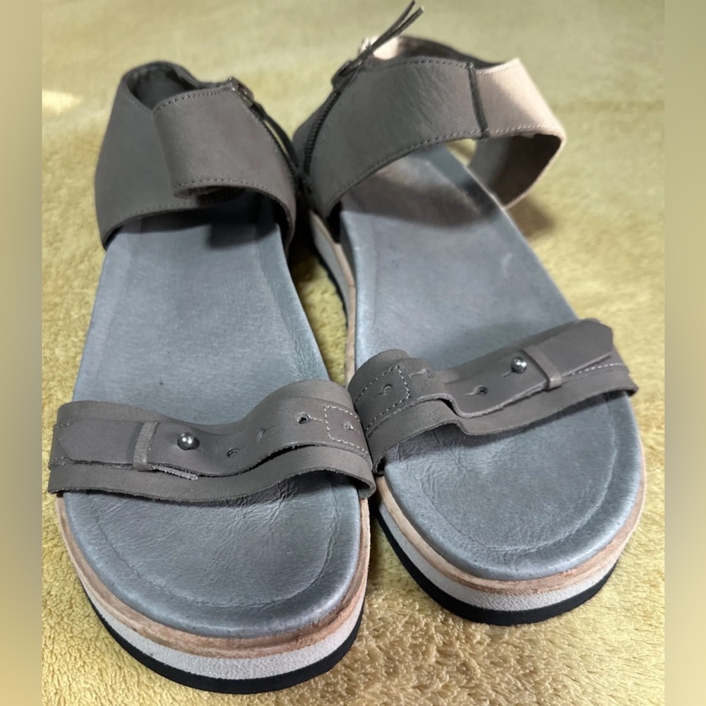 Merrell Juno Mid Zip Sandals Grey Nubuck Womens Sandals Size 9